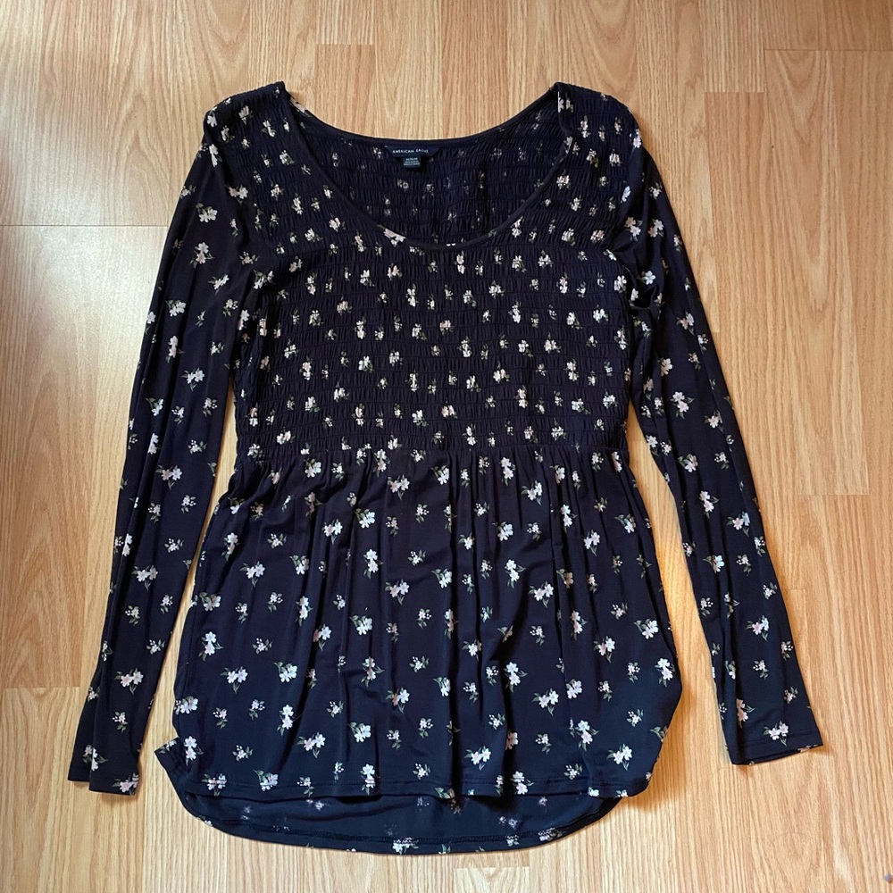 American Eagle Ruched Long sleeve shirt